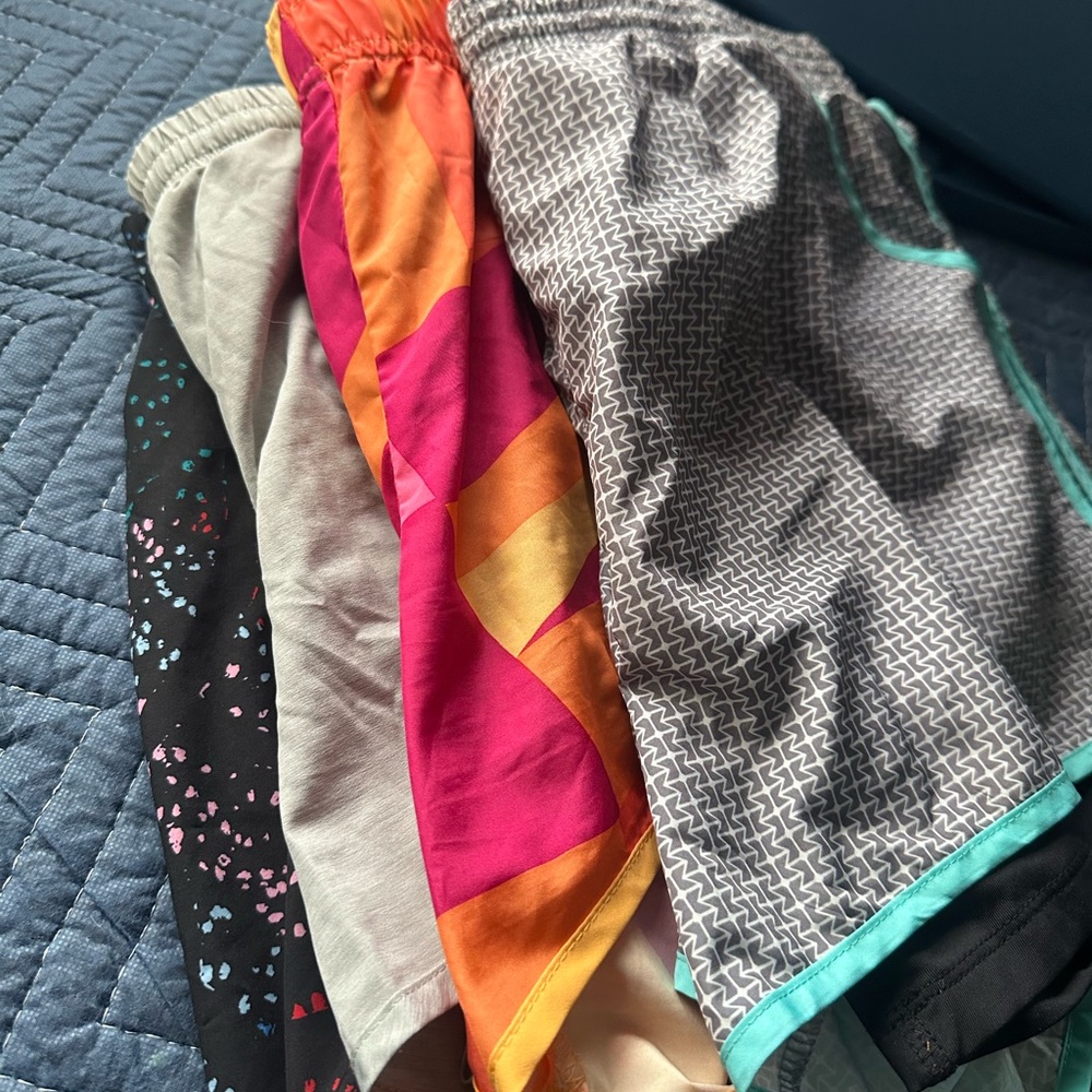4 name brand athletic shorts w liners